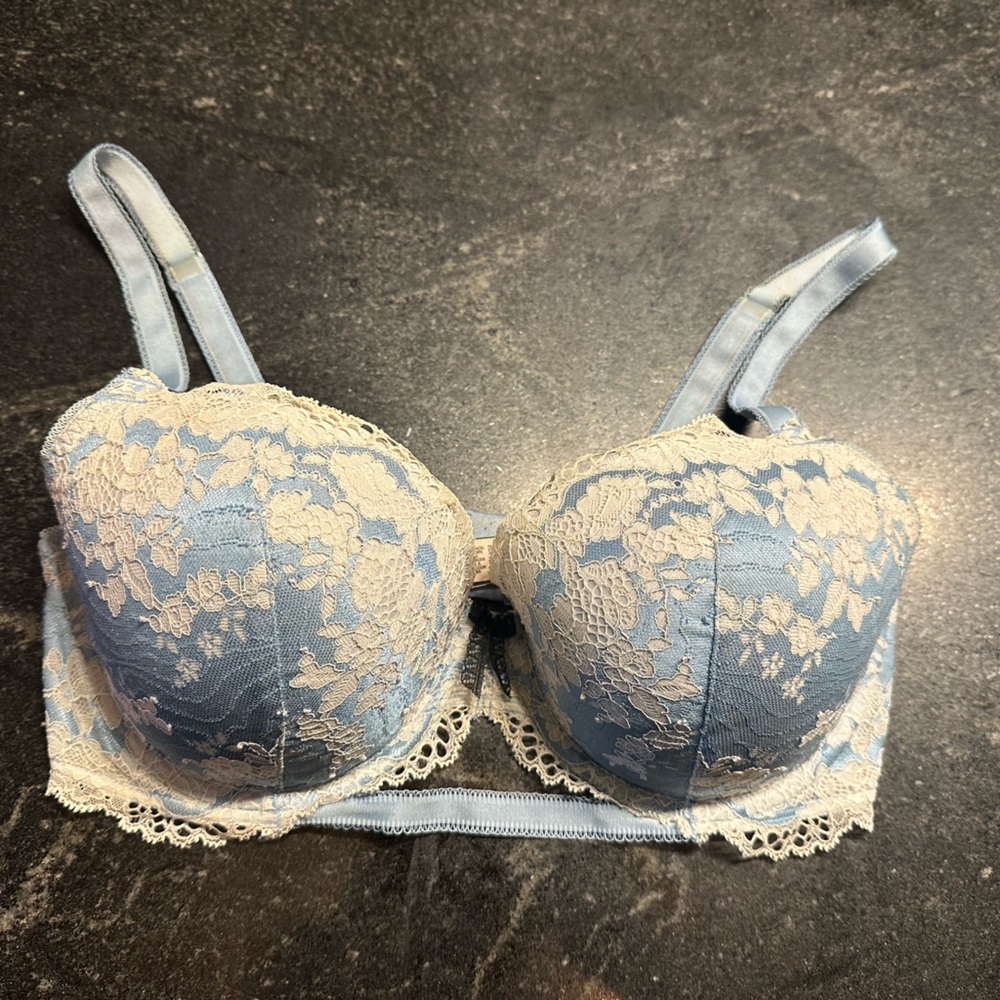 Victoria’s Secret dream angels lined Demi bra